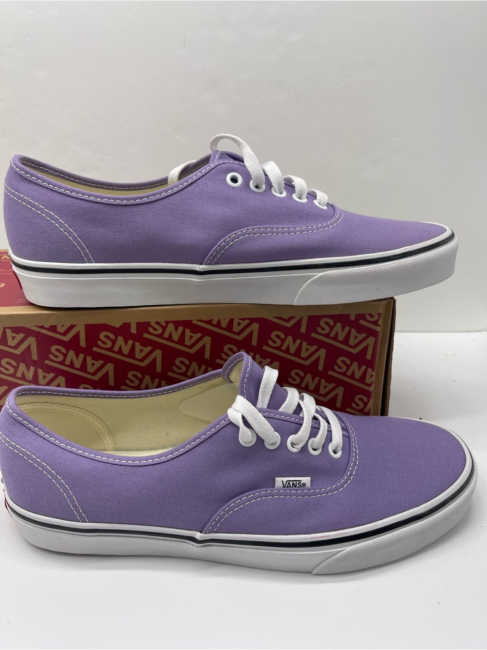 Vans Men Authentic Chalk Violet / True White Sneakers 
 Lavender Canvas Low-Top